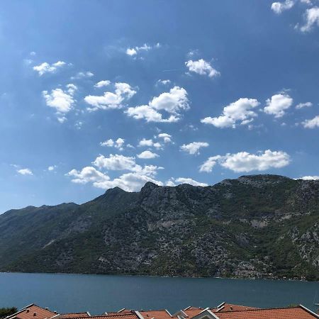 Apartman Nina2 Risan Esterno foto