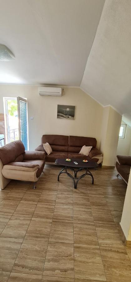 Apartman Nina2 Risan Esterno foto