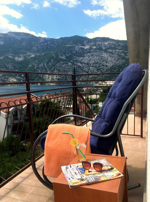 Apartman Nina2 Risan Esterno foto