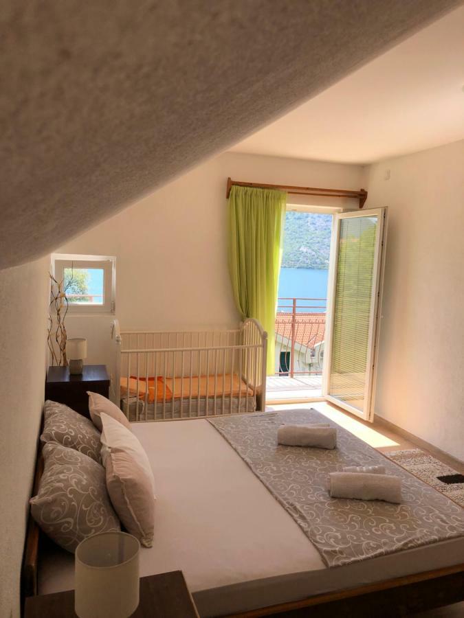 Apartman Nina2 Risan Esterno foto